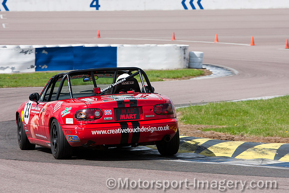 Creative Touch Design Sponsored MX5 at Rockingham