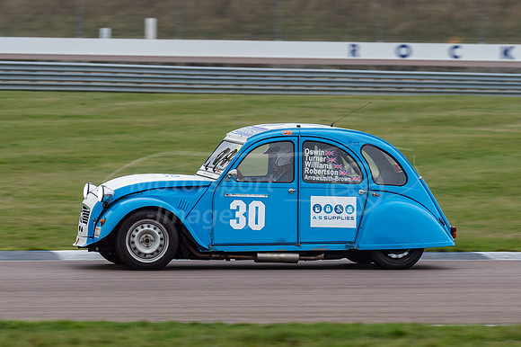 30 Lien Davies