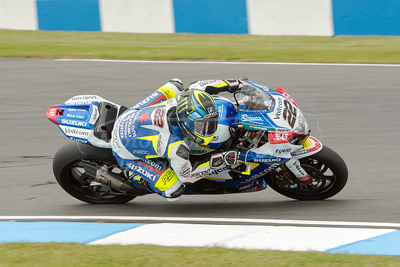 22 Alex Lowes Suzuki GSX-R1000 Voltcom Crescent Suzuki