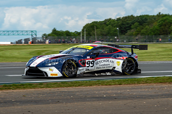99  Andrew Howard / Marco Sorensen,