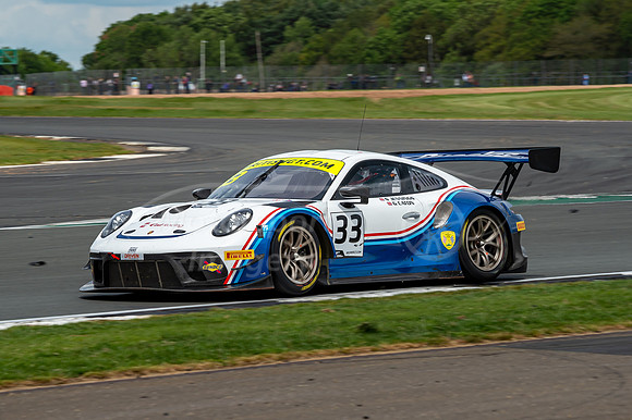33  Shamus Jennings / Greg Caton