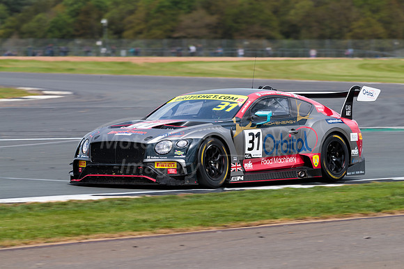 31  Seb Morris / Rick Parfitt Jnr