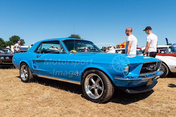 Ford Mustang GNB954D