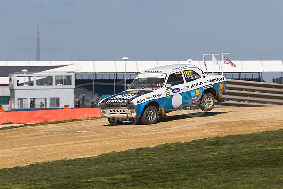 137 Simon Hart