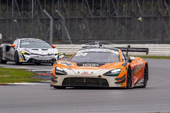 84 Andrew Gilbert / Fran Rueda