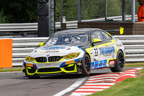 33  Luke Sedzikowski / David Whitmore, Century Motorsport BMW M4 GT4