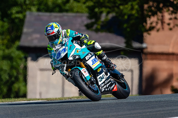 34 Alastair Seeley Yamaha