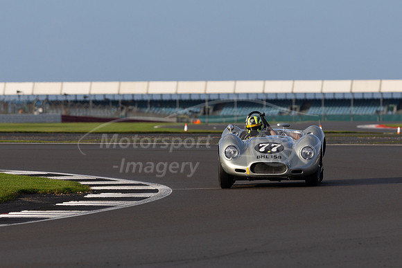 77 Tarek Mahmoud / Jack Willmott