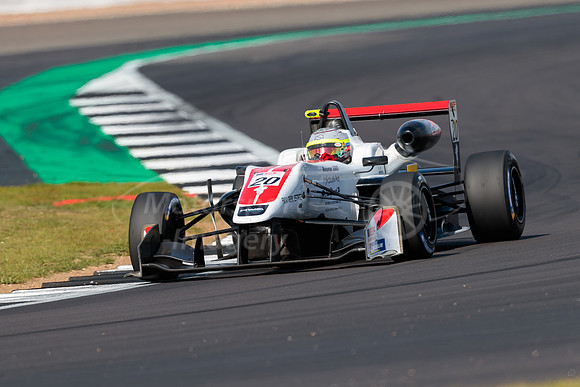20 Manuel Maldonado