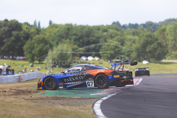 67 Simon Orange / Marcus Clutton