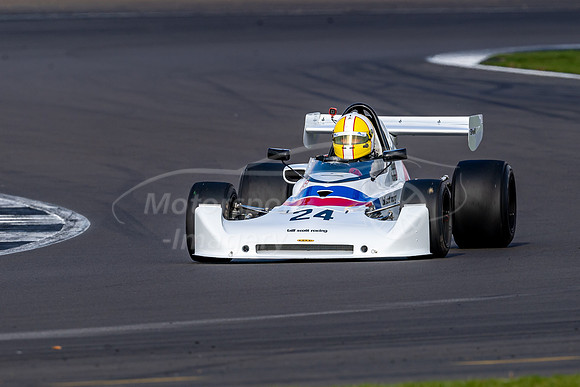 24 Andy Langridge Lola T360