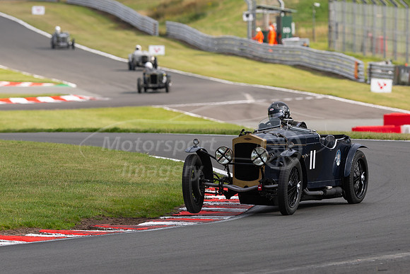 11 Matthew Moore / Mark Daniell