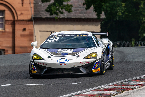 58  Jordan Collard / Patrick Matthiesen, HHC Motorsport McLaren 570S GT4