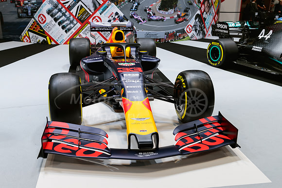 2019 Aston Martin Red Bull F1, Alex Albon, Max Verstappen