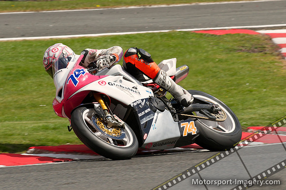 Dean Hipwell, Triumph