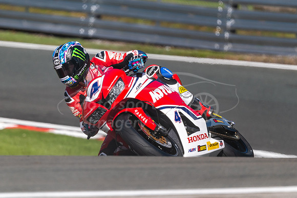 4 Ian Hutchinson Honda,
