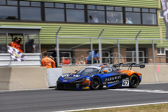 67 Simon Orange / Marcus Clutton
