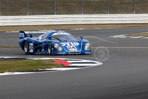 24 Thierry Boutsen