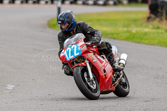 122 Nigel Race
