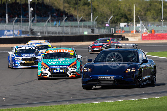 Race 2 safety car
