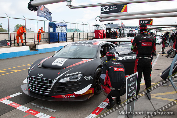 32  Belgian Audi Club Team WRT   Audi R8 LMS  Adam Carroll / Lau