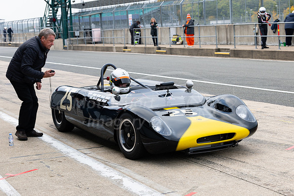 25 Andrew Hibberd heads back out after his pitstop