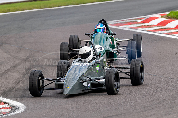 23 Neil Broome Ray GR17