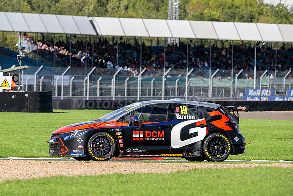 19 Max Buxton