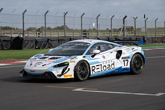 17 Harry George / Luca Hopkinson