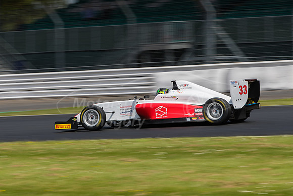 33  Manuel Maldonado