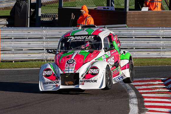 246 Ted BRADBURY / Vlad VASSILIEV
