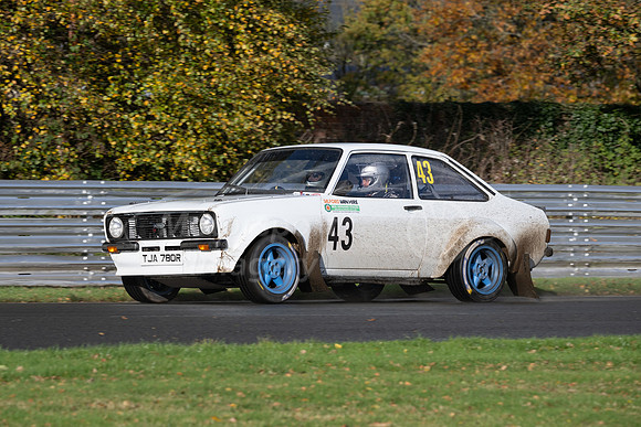 43 Jack Ives / Dave Read - Ford Escort MK2