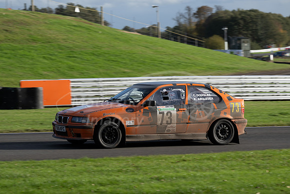 73 Keith Anglesea / Christine Pearson - BMW 318 Ti Compact E36