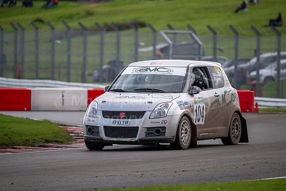 104 David Lawson / Jonathan Cragg - Suzuki Swift Sport MK4