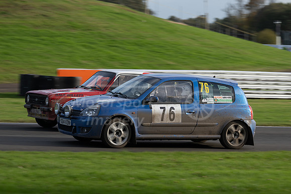 76 Hazel Johnson / Steven Butler - Renault Clio RS 182
