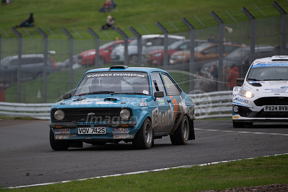 15 Nigel Worswick / Rachel Chandler - Ford Escort MK2