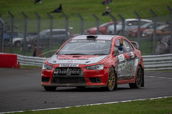28 Alfie Threlfall / Patrick Cross - Mitsubishi Lancer Evo X