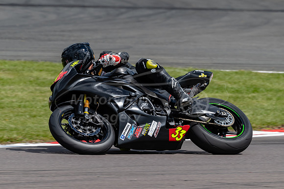 33 Zak Corderoy Kawasaki,