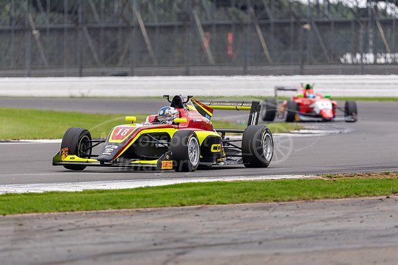 18 Ayrton SIMMONS