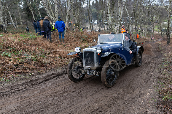 25 Jack Peppiatt / Oliver Powell