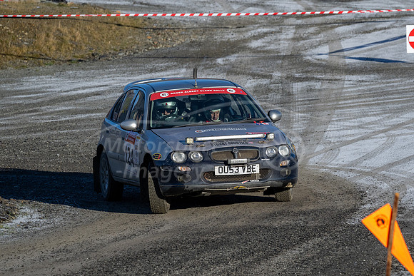 124 Chris Lonnon / Mark Courtier