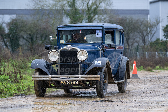 10 Andrew Howe-Davies