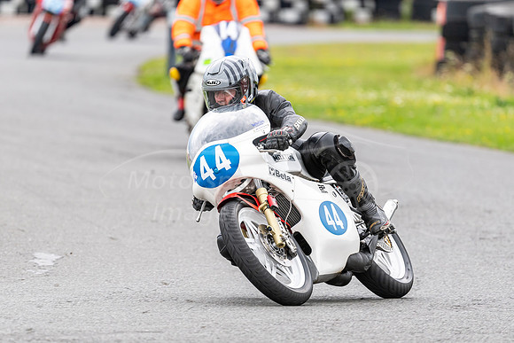 44 Simon Collins