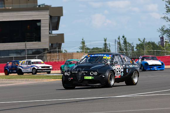 69 Ian Stapleton