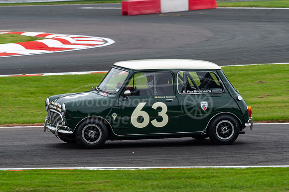 63 Richard REDMOND Austin Mini Cooper S,