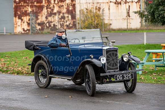 86 Clive Hamilton-Gould MORRIS MINOR TOURER