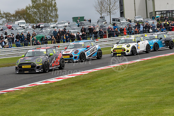 18  Mark Wakefield, 11  Max Bladon, 15  Charlie Butler-Henderson, 39  Brett Smith