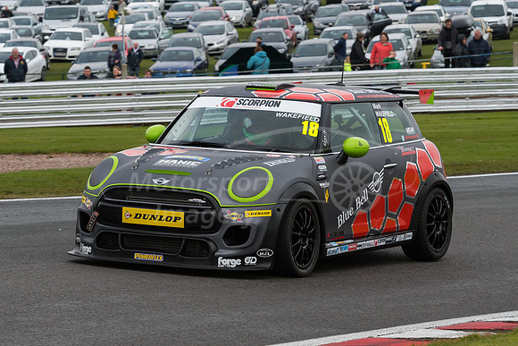 18  Mark Wakefield