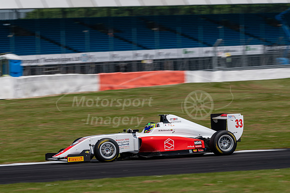 33  Manuel Maldonado