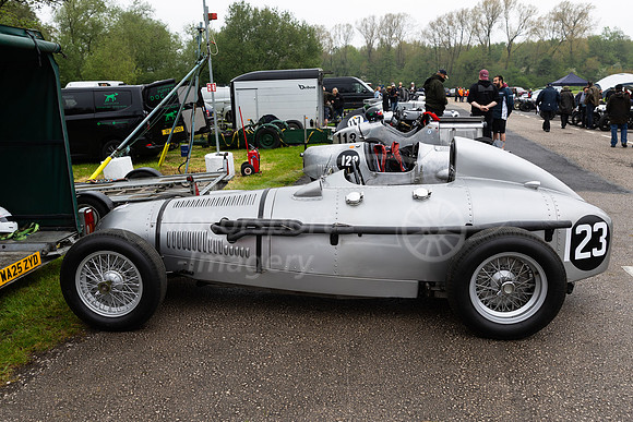 123 Michael James